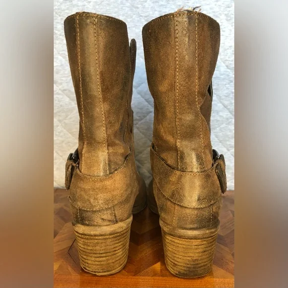 Donald Pliner Donata distressed suede boot in dark brown - Picture 5 of 15